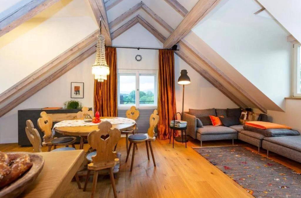 Murnau am Staffelsee Apartment | Ferienwohnung DAS SCHELLENWIES in Murnau