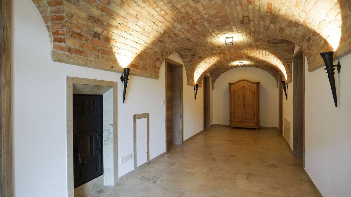 Staudach-Egerndach Apartment | Ferienwohnung Burg Hohenstein, 100 m² für 1-6 Personen, Terrasse, Wlan
