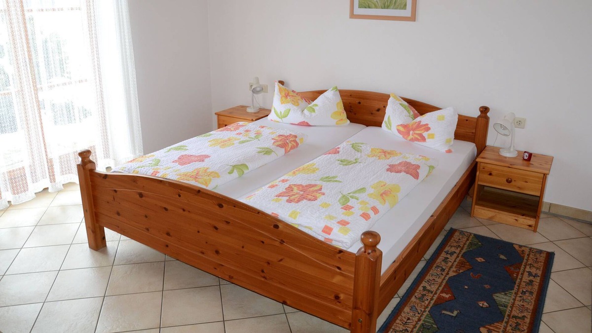 Kressbronn Apartment | Ferienwohnung 1 mit ca. 73qm, 2 Schlafzimmer für max. 4 Personen