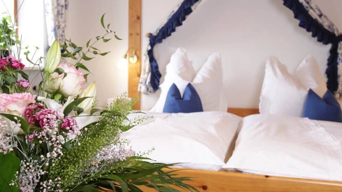 Anger Apartment | Ferienwohnung 1 Hochstaufen, 60qm OG, 2 Schlafräume, Wohnraum m. Küchenzeile,Dusche/WC,Balkon,Sat-TV,WLAN max 5 Personen