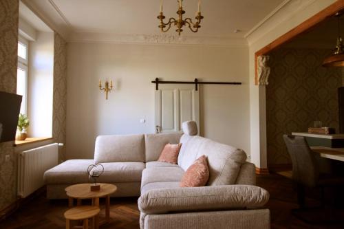Prenzlau Apartment | Ferienwohnung 2 im Gutshaus Mühlhof