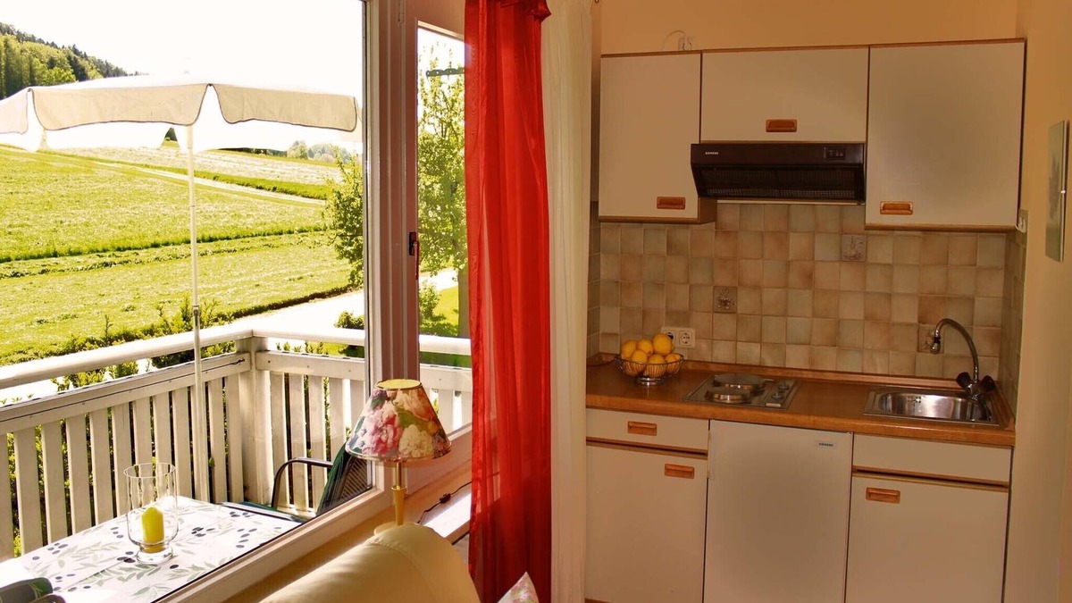 Antwort Apartment | Ferienwohnung, 36 qm Obergeschoss, 1 separates Schlafzimmer