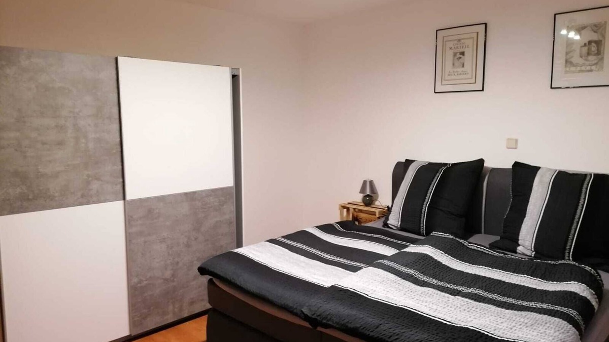 Ensch House | Ferienwohnung 55 m², 1 Schlafzimmer, 1 Wohnzimmer, 1 Küche, 1 Bad, 1 Flur