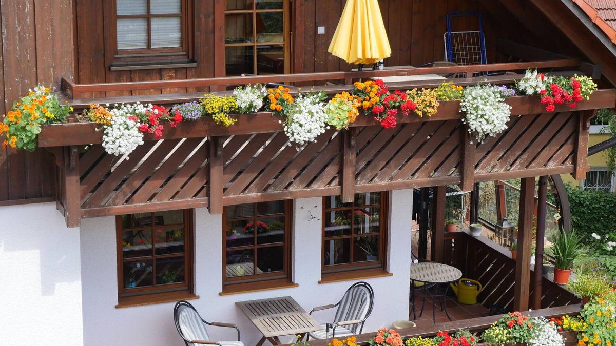 Busterbach Apartment | Ferienwohnung, 75qm, Balkon, 2 Schlafzimmer, max. 5 Personen