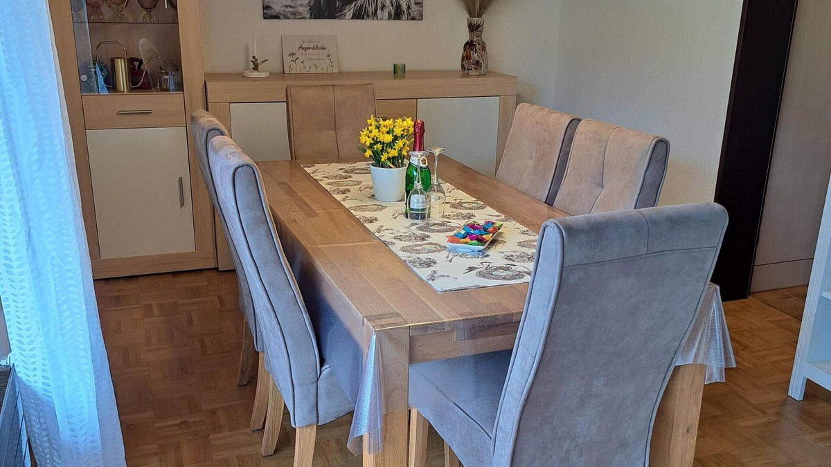 Wiemeringhausen Apartment | Ferienwohnung, 80 qm, 2 Schlafzimmer, Terrasse mit Garten, Max. 4 Personen