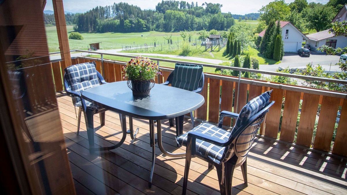 Tettnang Apartment | Ferienwohnung Alpenblick, 65 qm, Balkon, 2 Schlafzimmer, max. 6 Personen
