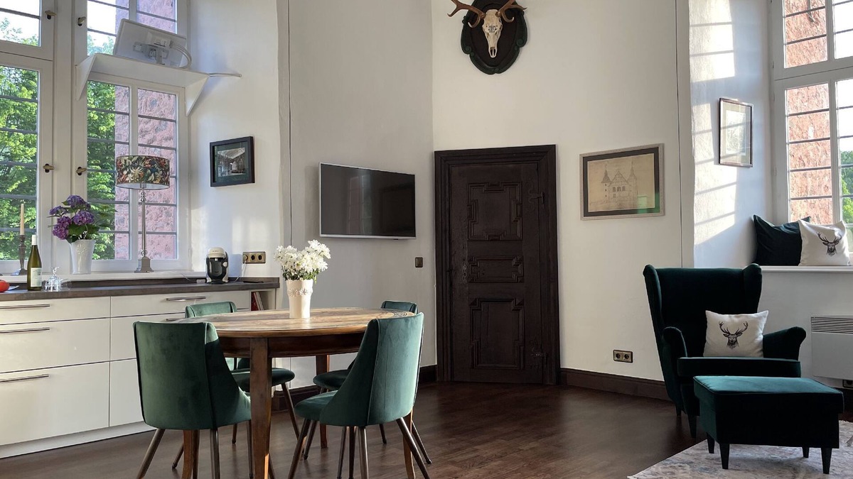 Oberhundem Apartment | Ferienwohnung Alte Schlossbibliothek, 50qm, 1 Wohn-/schlafraum, Max. 2 Personen