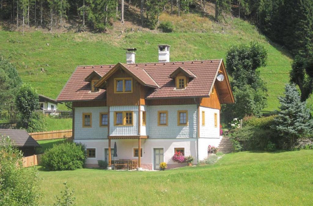 Patergassen Apartment | Ferienwohnung Althoelbling