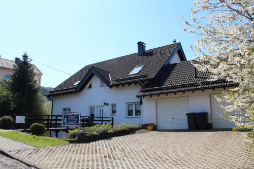 Udersdorf Apartment | Ferienwohnung am Eifelsteig Vulkaneifel-Auszeit