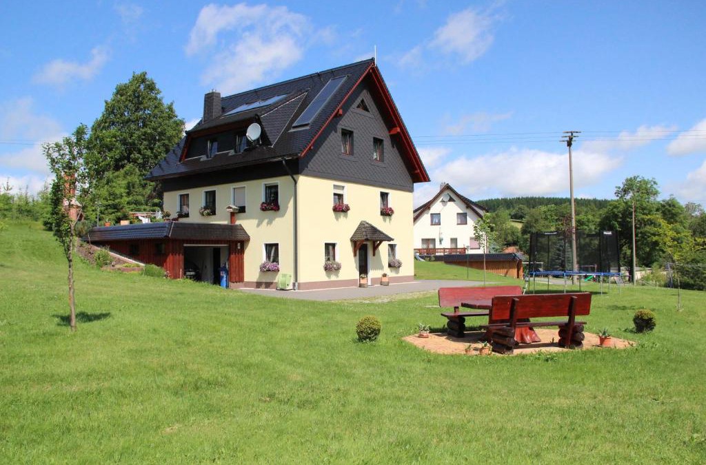 Dorfchemnitz Apartment | Ferienwohnung am Erlermuhlenbach