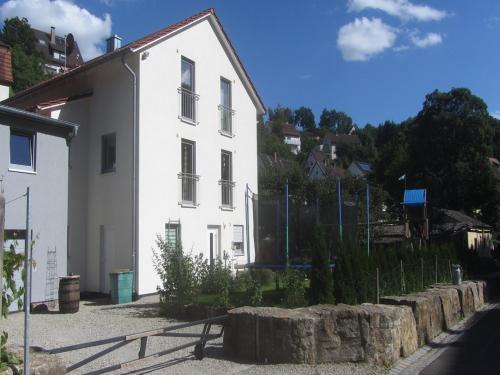 Mainberg Apartment | Ferienwohnung Apfelbaum