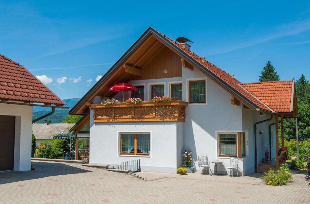 Augsdorf Apartment | Ferienwohnung Ramsbacher