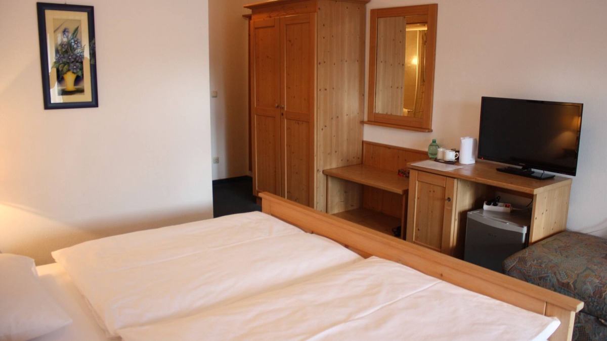 Altdorf Apartment | Ferienwohnung, Balkon, 1 Wohn-/Schlafraum, max. 3 Personen