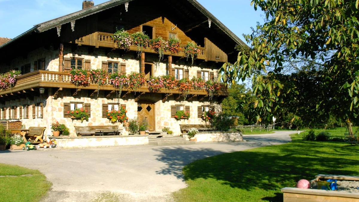 Grassau Apartment | Ferienwohnung Bauernhaus Hochgernblick