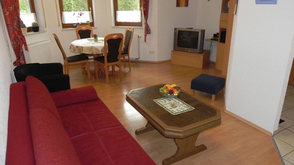 Muensingen Apartment | Ferienwohnung Beck, 52qm mit 1 Schlafraum und Terrasse für max. 4 Personen