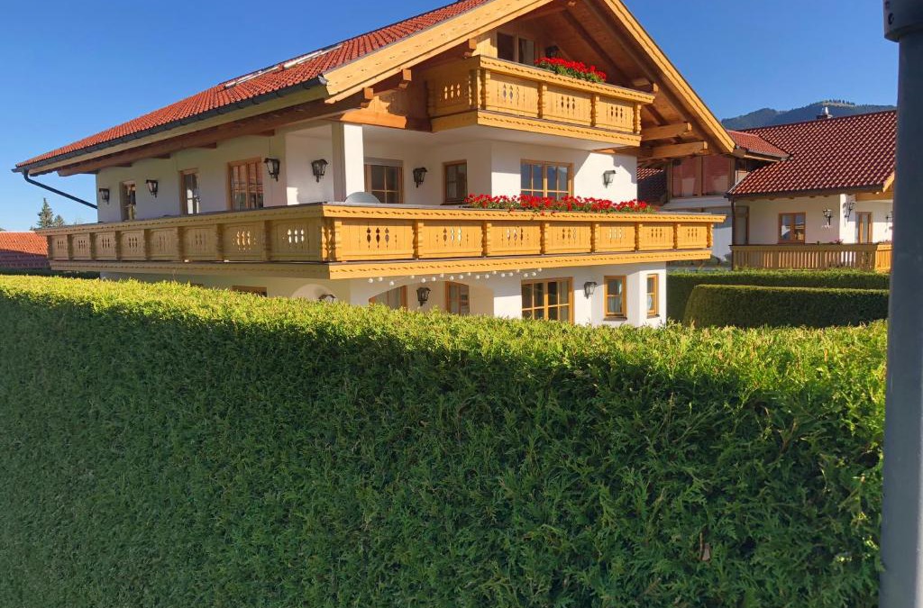 Unterammergau Apartment | Ferienwohnung Bergblick für 10 Personen