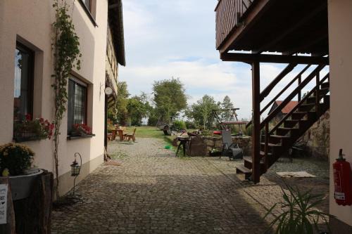 Neundorf House | Ferienwohnung Brunow "In der Natur Zuhause"