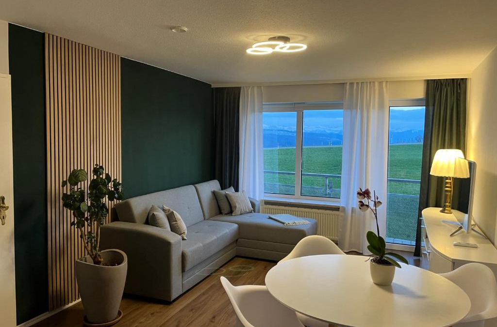 Lindenberg im Allgaeu Apartment | Ferienwohnung Bergblick