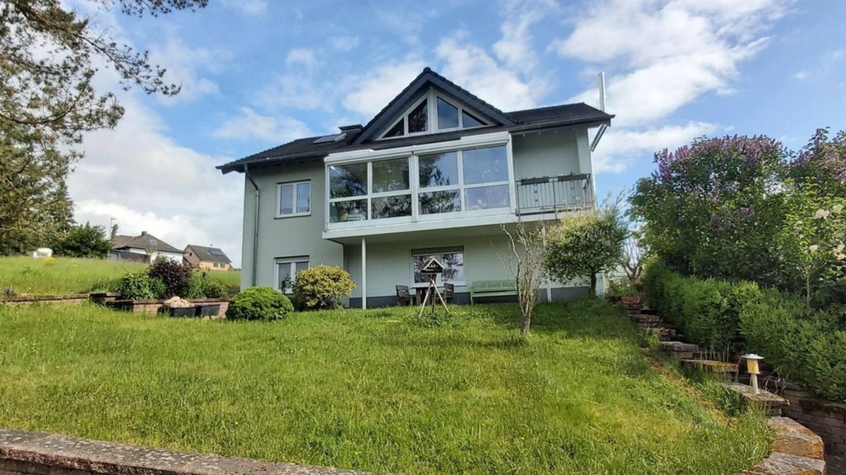 Ulmen Apartment | Ferienwohnung Eifelrose - 4-bett-ferienwohnung Dusche/wc bis 6 Personen