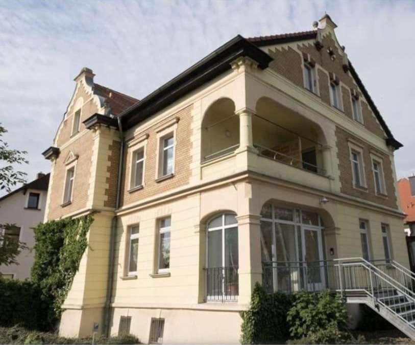 Bad Duerrenberg Apartment | Ferienwohnung direkt am Kurpark mit Gradierwerk Solestadt
