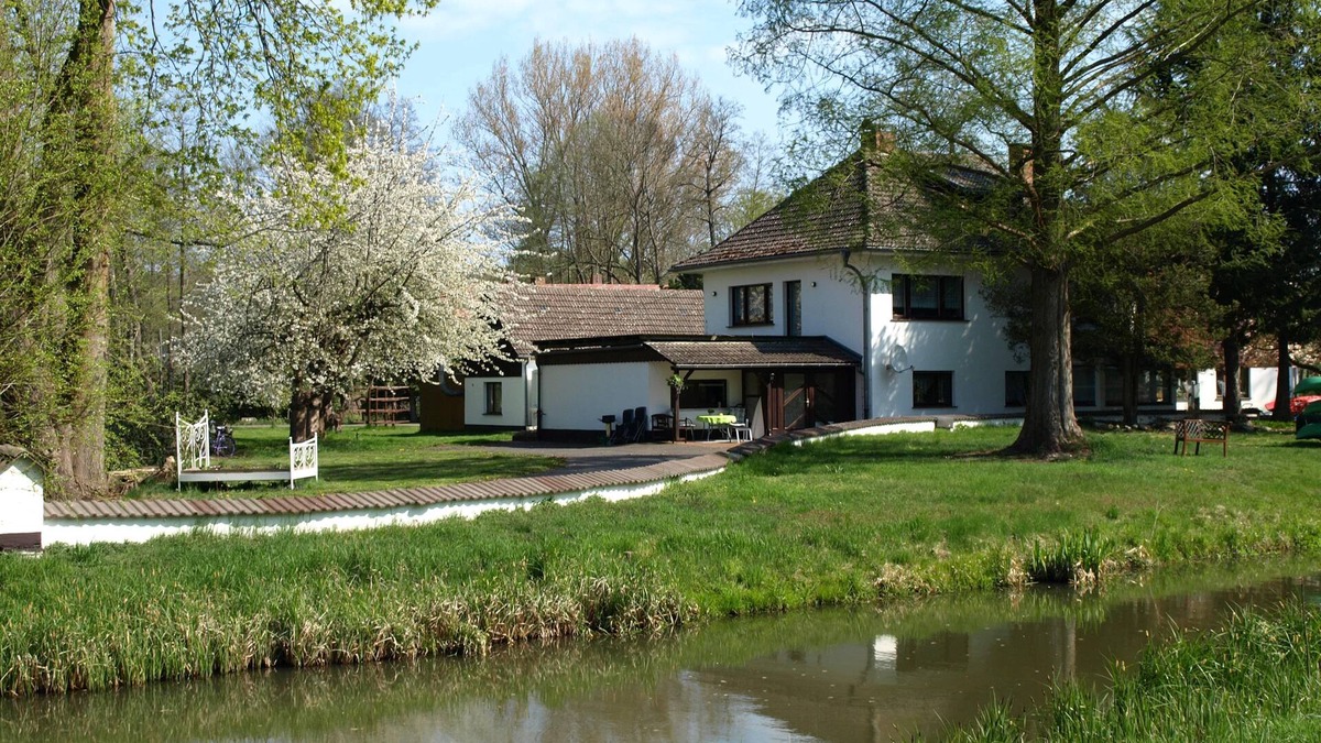 Kolonie Apartment | Ferienwohnung Duschka Direkt am Fließ - Ferienwohnung mit Wasserblick