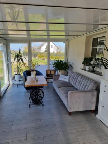 Katzow Apartment | Ferienwohnung Editha mit Wintergarten