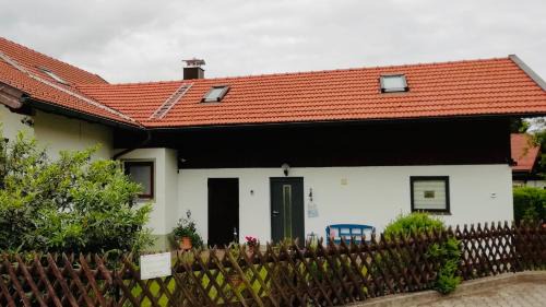 Marquartstein Apartment | Ferienwohnung Erika