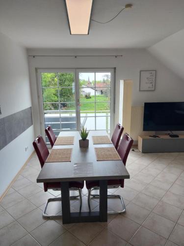 Mehlbach Apartment | Ferienwohnung Frühlingstraße