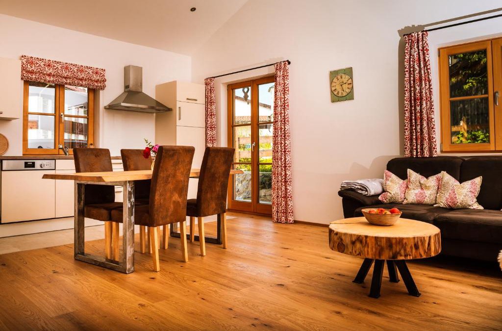 Schliersee Apartment | Ferienwohnung Glaserhäusl am Roßgarten