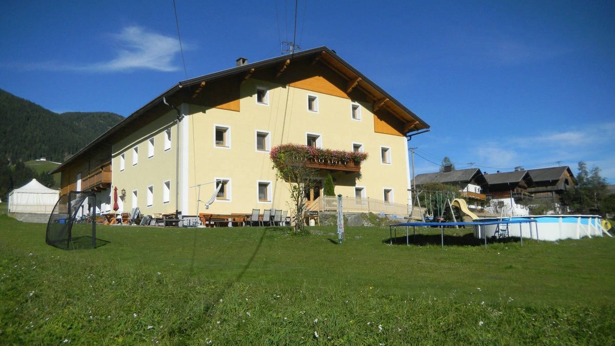 Strassen Apartment | Ferienwohnung-Helmblick