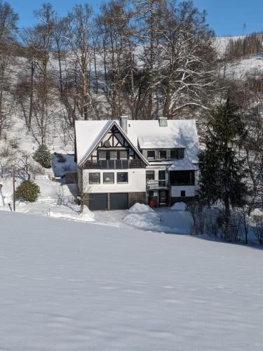 Bad Berleburg Apartment | Ferienwohnung im Hambach