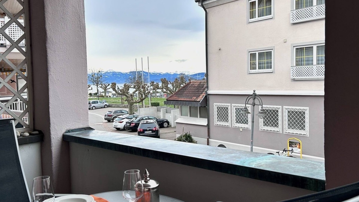 Langenargen Apartment | Ferienwohnung Im Seepalais - Gemütlich und Zentral an der Seepromenade