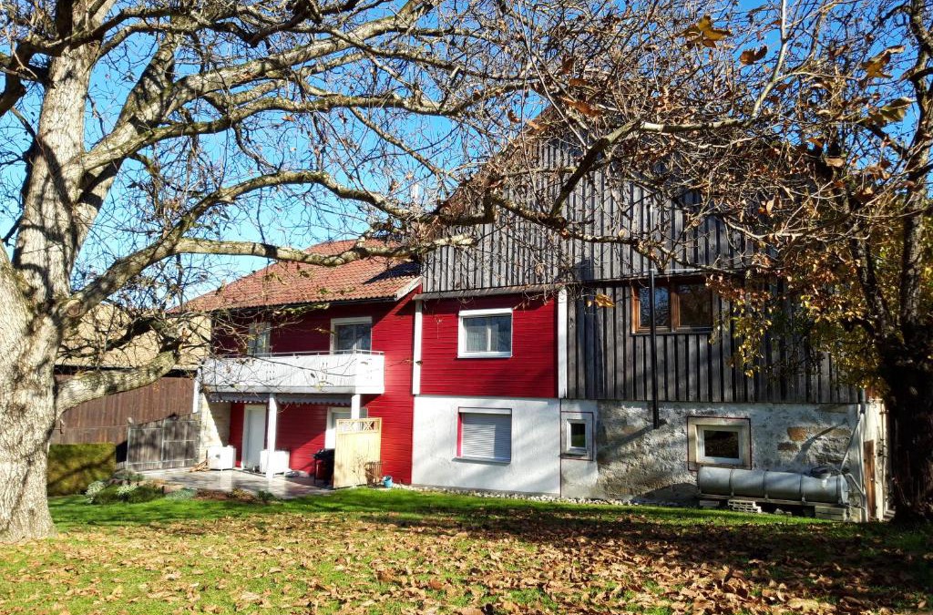 Roehrnbach Apartment | Ferienwohnung im Seidlerhof mit Terrasse