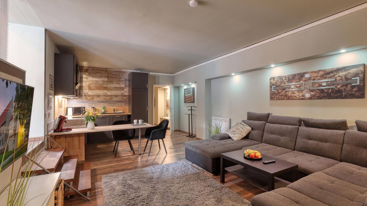 Bahrdorf Apartment | Ferienwohnung in Luxusvilla