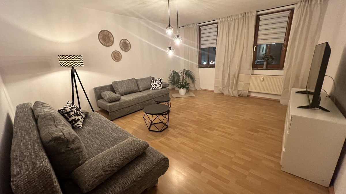 Kirchberg Apartment | Ferienwohnung in Zentraler Lage Zwischen dem Erzgebirge und Zwickau