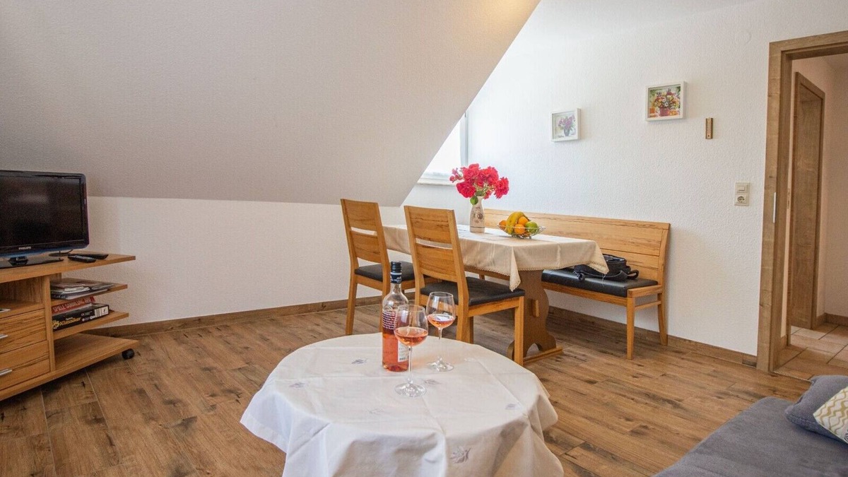 Lautenbach Apartment | Ferienwohnung Kirschzauber, 65qm, 2 Schlafzimmer, 1 Wohn-/Schlafzimmer, max. 4 Personen