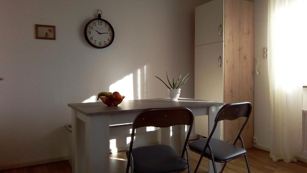 Bitzen Apartment | Ferienwohnung Klein am Natursteig Sieg