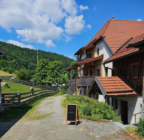 Ringelai Apartment | Ferienwohnung "Kräuterhof"