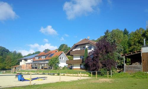 Ebersburg Apartment | Ferienwohnung Lüttertal