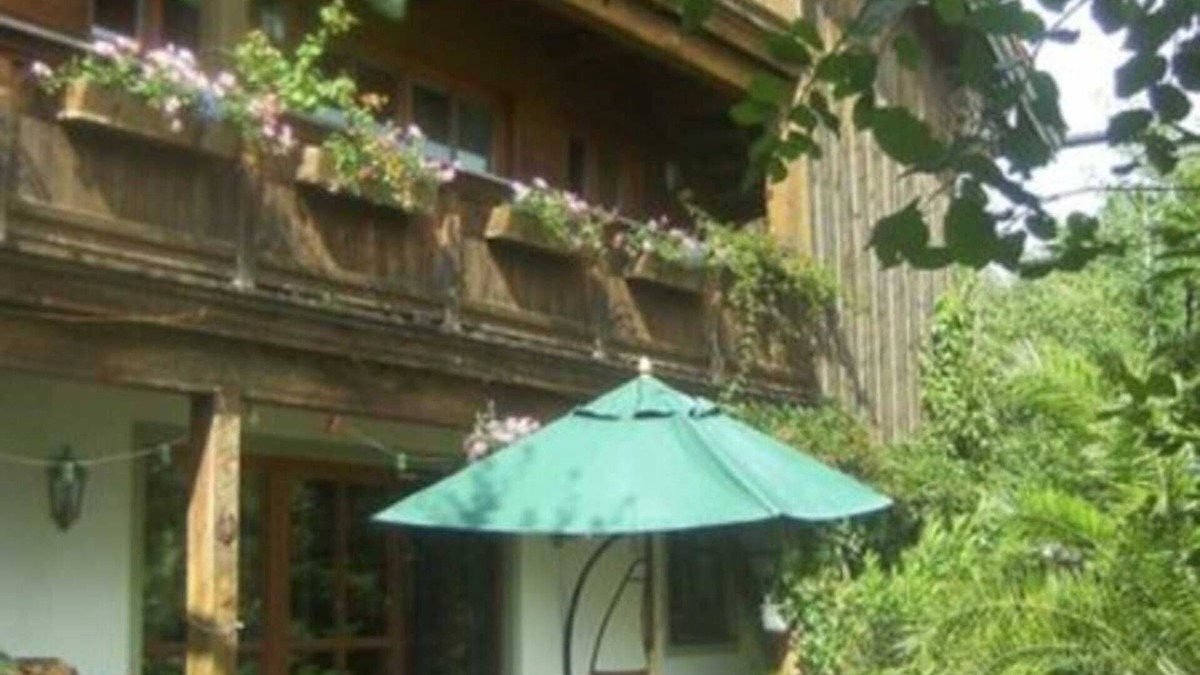 Holzkirchen Apartment | Ferienwohnung Lichtwark