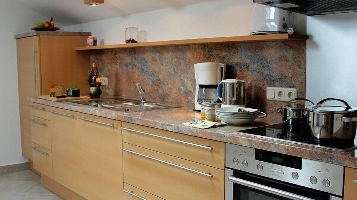 Chieming Apartment | Ferienwohnung "Marienkäfer" mit 2 Schlafzimmer und Balkon