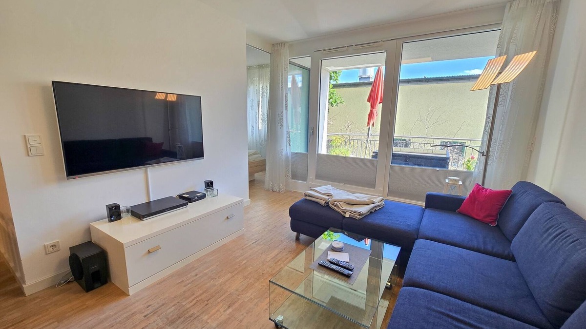 Binz Apartment | Ferienwohnung mit 1 Schlafzimmer, Kamin und Balkon