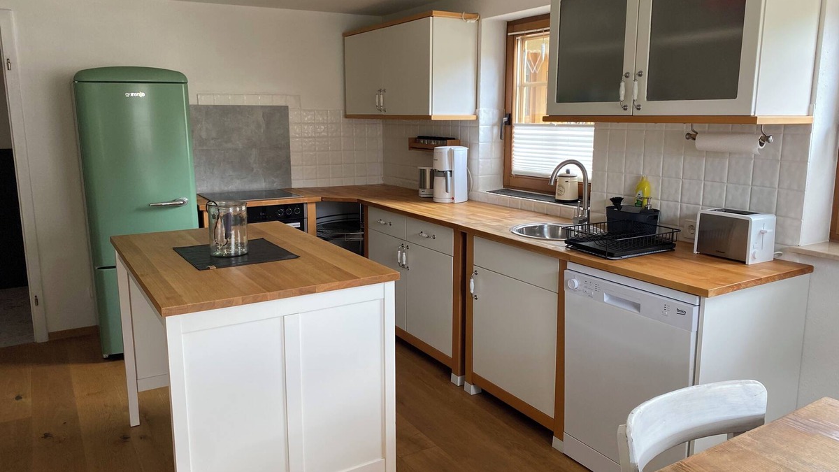 Untermunstertal Apartment | Ferienwohnung mit 100 qm, 1 Großes Schlafzimmer, 1 Wohnzimmer, Max. für 2 Personen