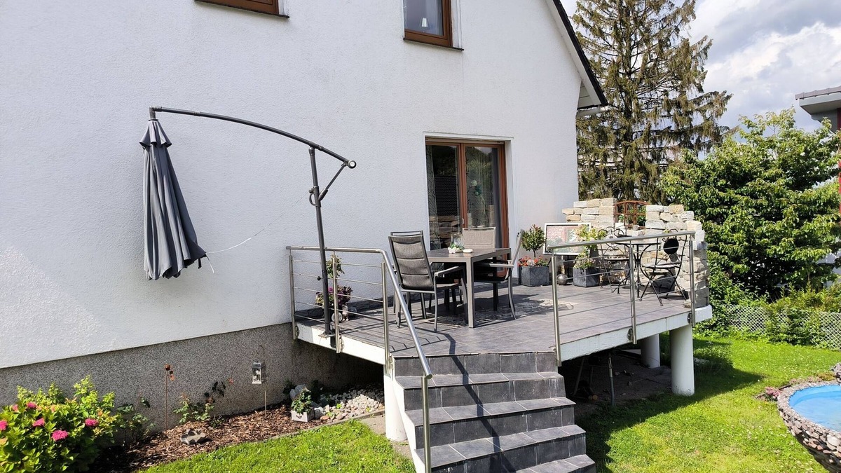 Brilon Apartment | Ferienwohnung mit 65qm, 2 Schlafzimmer, 1 Wohn- und Schlafraum, max für 4 Personen