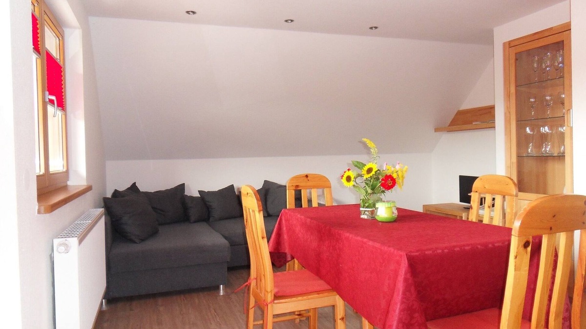 Elzach Apartment | Ferienwohnung mit 75qm, 2 Schlafzimmer für maximal 5 Personen
