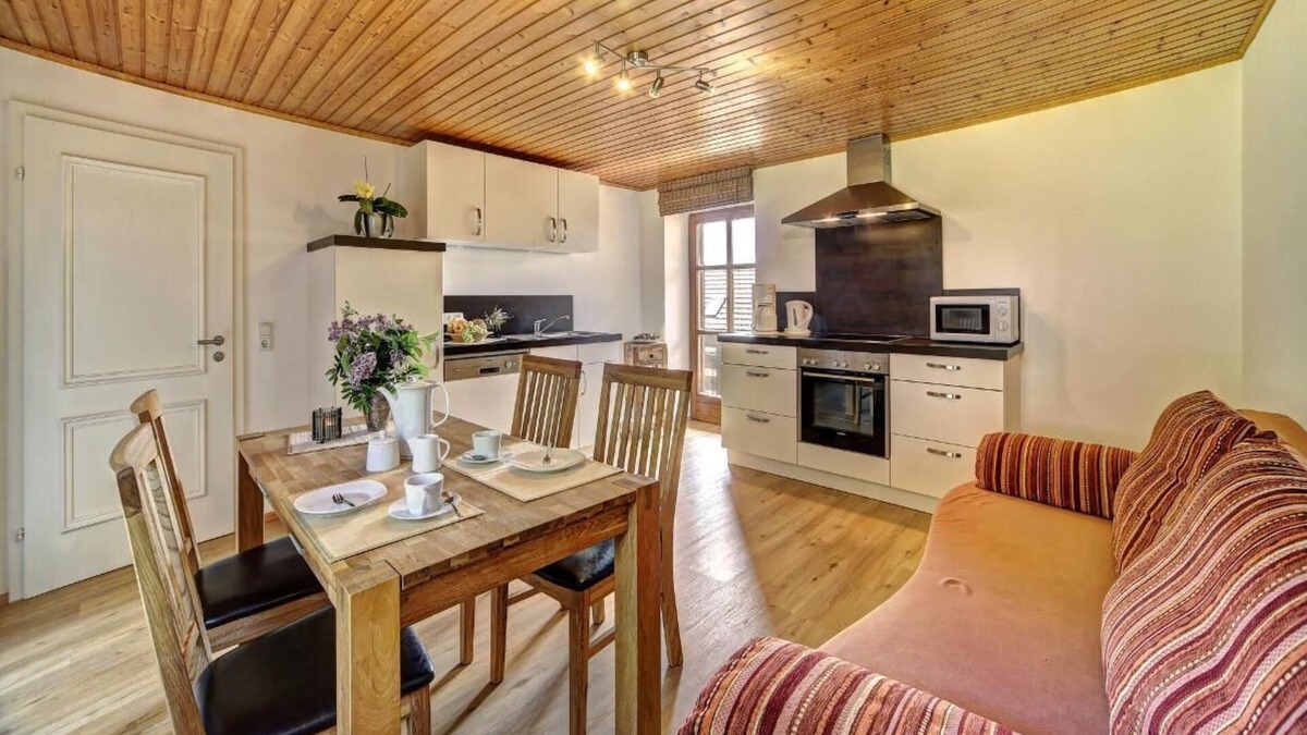 Schoellnach Apartment | Ferienwohnung mit Südbalkon (60qm) für 4 Personen
