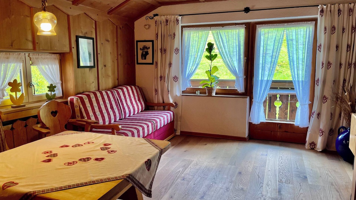 Obergrainau Apartment | Ferienwohnung mit Tollen Bergblick. Haustierfreundlich!