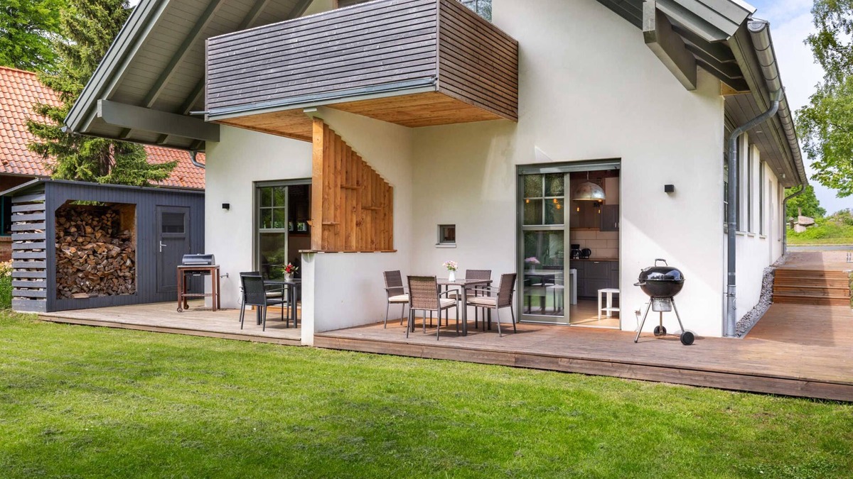 Steffenshagen Apartment | Ferienwohnung Mond mit Terrasse, Kamin und Garten - Ferienhaus Sonne, Mond und Sterne bei