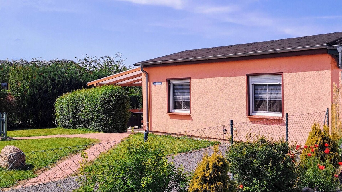 Neukalen Apartment | Ferienwohnung Neukalen am Kummerower See
