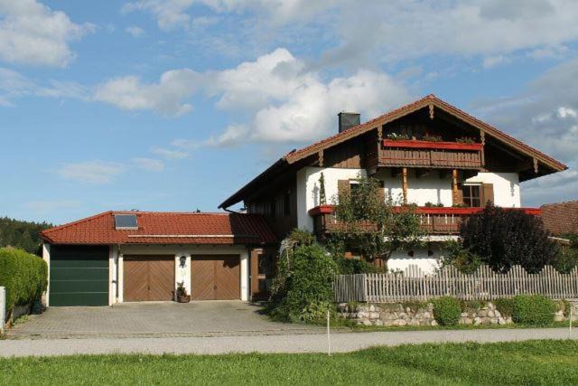 Aufham Apartment | Ferienwohnung Nitzinger